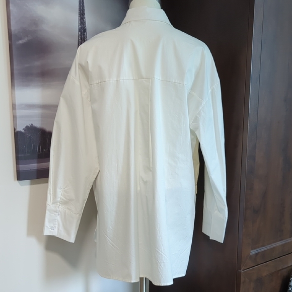 Two-Tone Button-Up Blouse - Picture 5 of 7